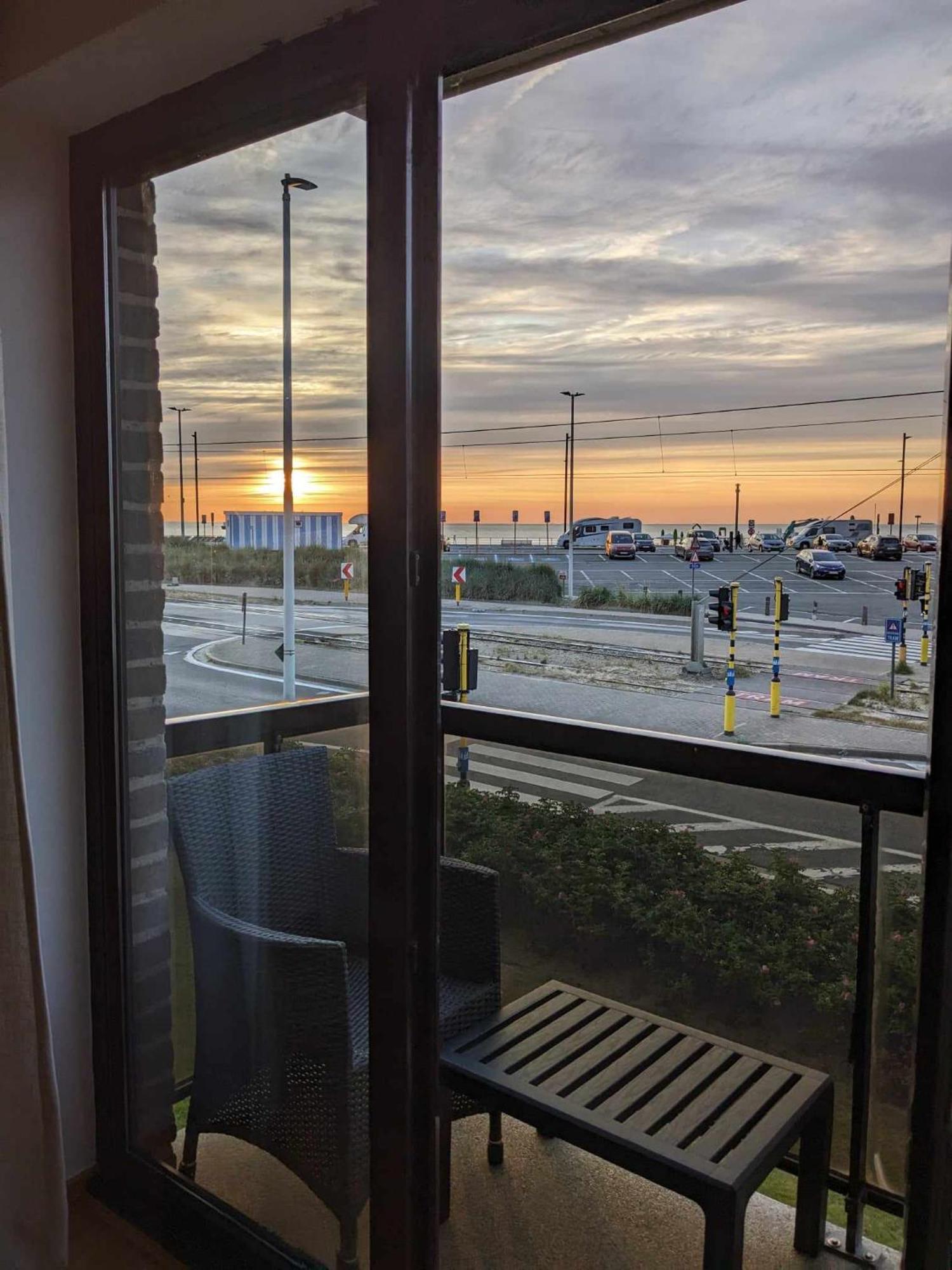 Vista Linda, Leuk Appartement Vlak Bij Zeedijk En Strand Oostende Exteriör bild