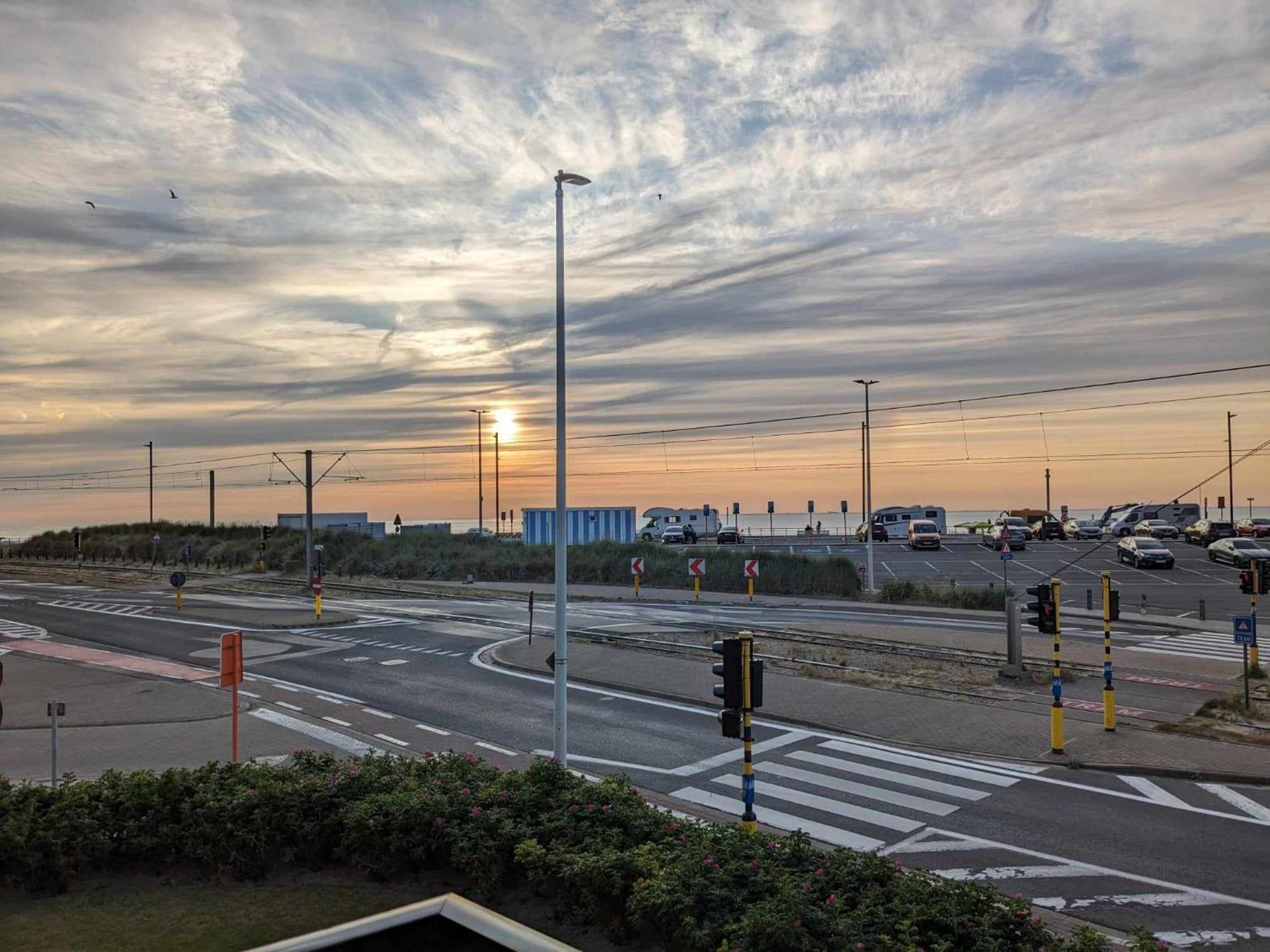 Vista Linda, Leuk Appartement Vlak Bij Zeedijk En Strand Oostende Exteriör bild
